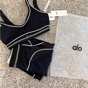 Alo Black and White Sports Bra and Leggings Set size small